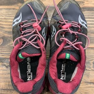 Women's SAUCONY Peregrine 7 size 8M trail athletic running shoes gray berry